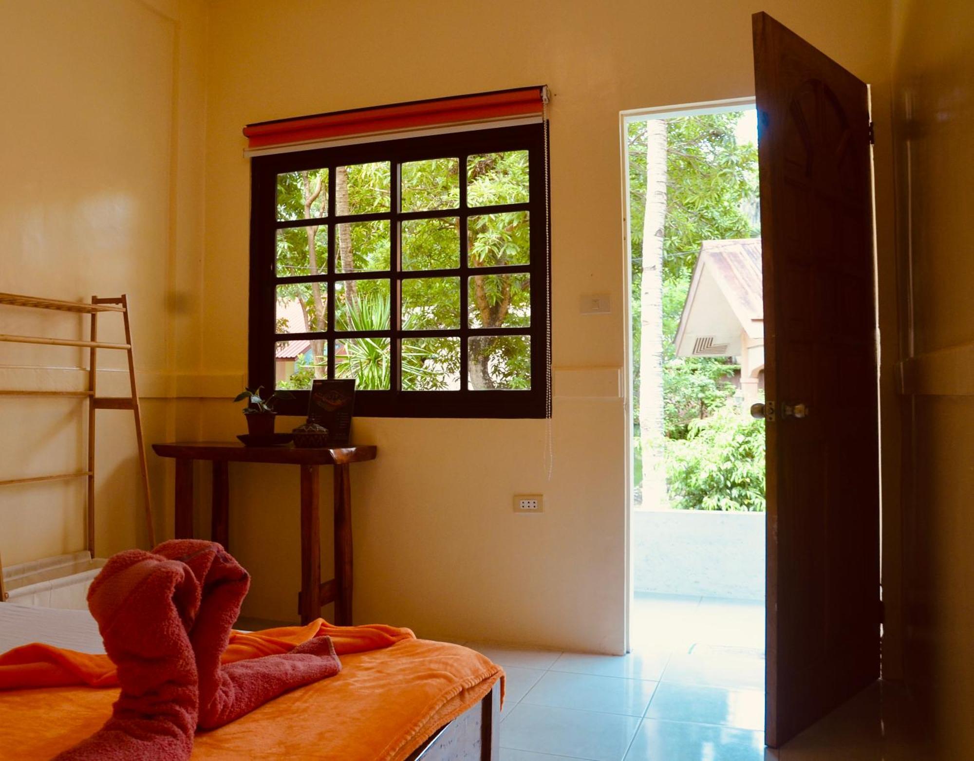 Amami Beach Resort Puerto Galera Zewnętrze zdjęcie